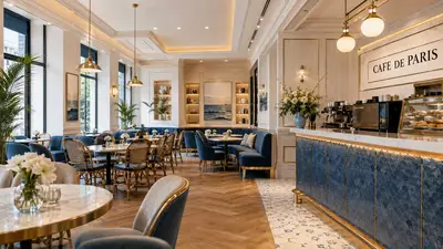 Conceptions de Cafés et Restaurants — vitrines vitrées sur toute la longueur, suspensions