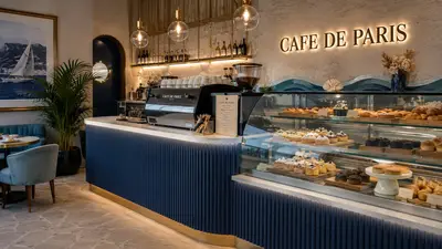 Conceptions de Cafés et Restaurants — placage bois, suspensions