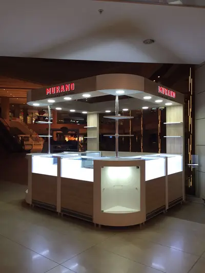 Murano — Mall-Kiosk — weiße Laminatplatten, Weiß