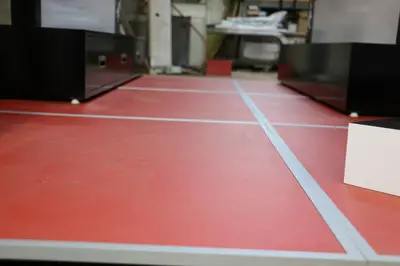 Penti Irak — Mall-Kiosk — vielflächiger polygonaler Grundriss, Weiß (die eingebaute Einheit)