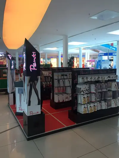 Penti Irak — Mall-Kiosk — weiße Laminatplatten, Weiß (die eingebaute Einheit)
