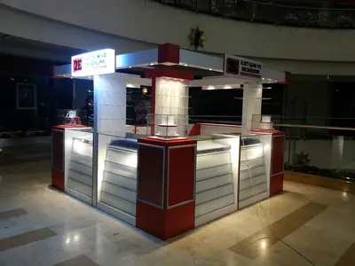 2E İletişim — Tekira AVM — mall kiosk — tempered glass display cases, white