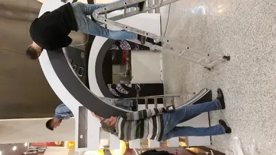 Turkcell Platinium — AVM kiosku — tezgâh altı depolama, spot aydınlatma (üretim)