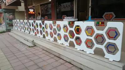 LEDWALK — ABD — tepe tabela tacı, arkadan aydınlatmalı tabela (sahada montaj)