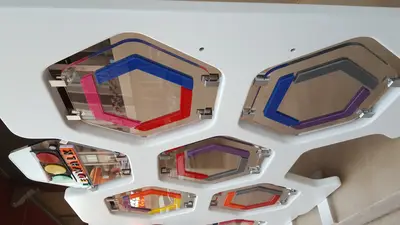 LEDWALK — ABD — boyalı MDF, arkadan aydınlatmalı tabela (sahada montaj)