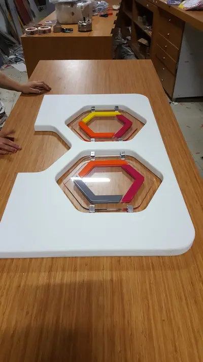 LEDWALK — ABD — tepe tabela tacı, siyah (sahada montaj)