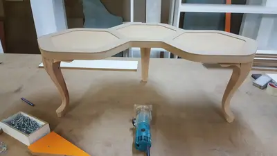 LEDWALK — ABD — boyalı MDF, beyaz (yerine kurulmuş hâli)