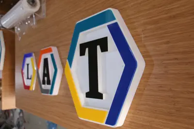 LEDWALK — ABD — tepe tabela tacı, beyaz (üretim)