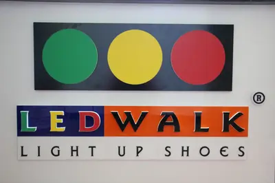 LEDWALK — ABD — beyaz laminat panel, mor (üretim)