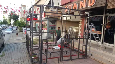 Organic Crush — États-Unis — MDF peint, orange (en espace urbain)