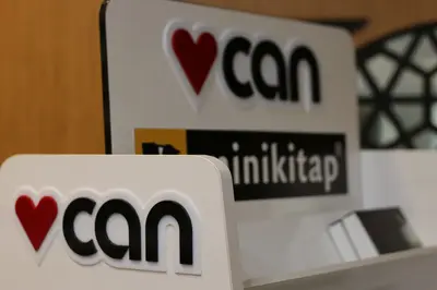 Can Yayınları Minikitap — عارض أرضي طويل — خشب MDF مدهون, أبيض (التركيب في الموقع)